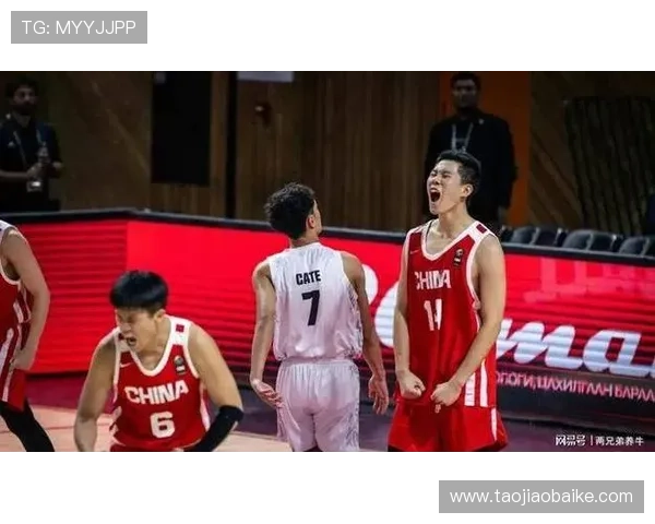 中国男篮迎战澳大利亚队，晋级世界杯关键之战全力以赴