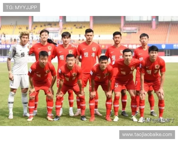 全球总决赛爆冷黑马逆袭强队震惊全场掀起电竞圈热议风暴