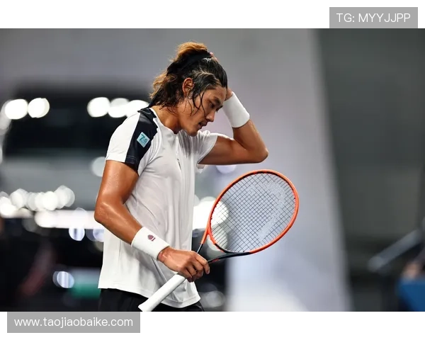 张之臻逆转晋级上海大师赛八强中国网球再创历史新篇章