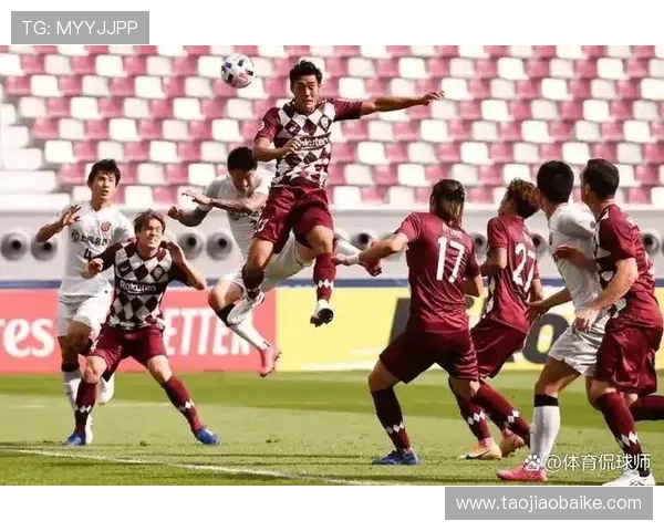 中国男足新任主帅上任首战告捷带领球队逆转取胜展现全新战术风貌