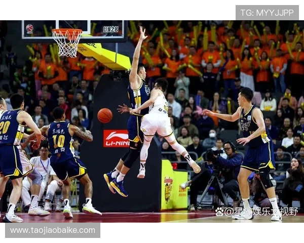 中国篮球超级联赛季后赛激战正酣 多支强队争夺总冠军席位