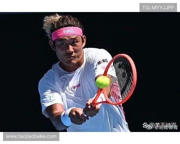 网球赛季精彩回顾：新星崛起与老将争霸引发全球关注