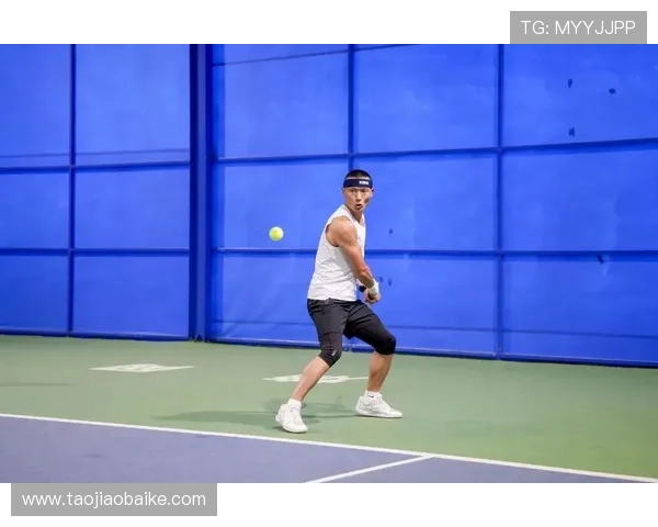 网球赛季精彩纷呈 世界级选手激战正酣 谁将问鼎年度冠军殊荣